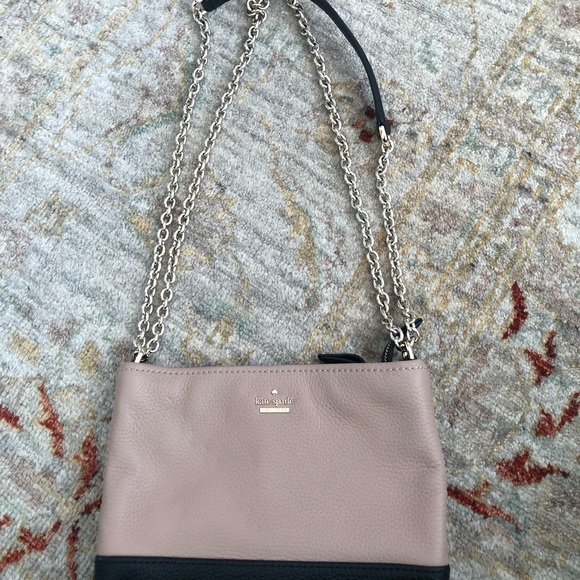 Kate Spade leather 2-tone chain crossbody messenger bag - Picture 2 of 5
